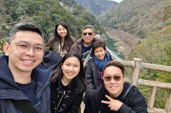 How SPD’s Early Intervention Teachers Relax and Recharge during the School Holidays 1 Shiu Yee with her family outdoors