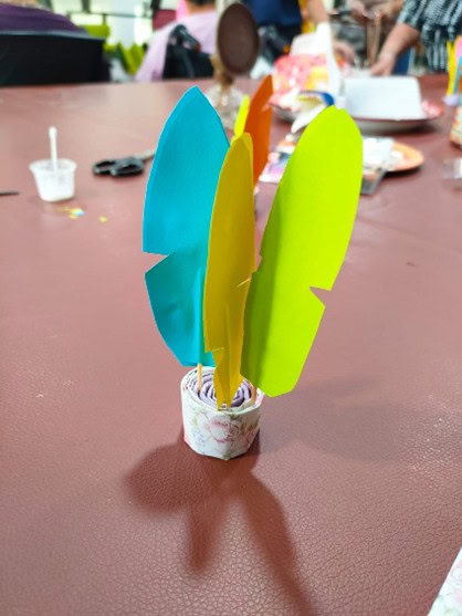 A completed multi-coloured chapteh