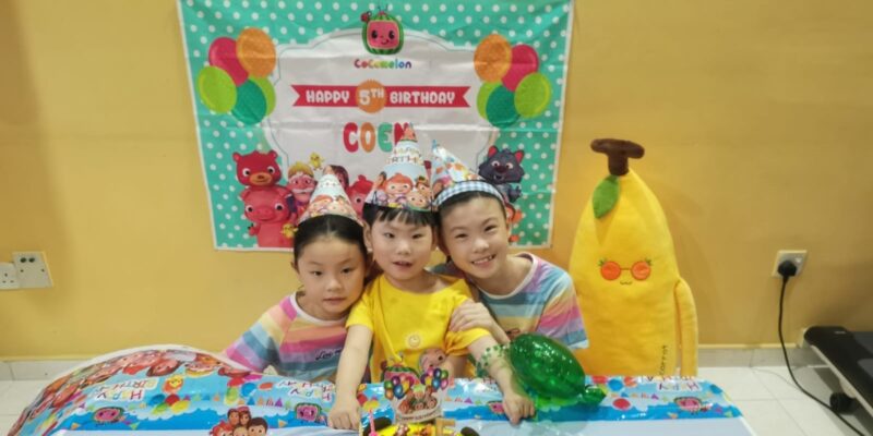 Coen, Olivia and Isabelle at Coen's birthday party
