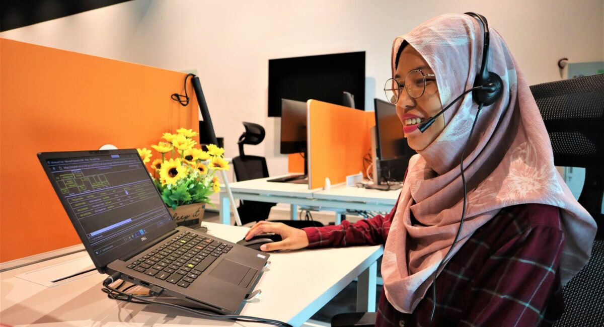 A customer service agent from S P D Contact Centre