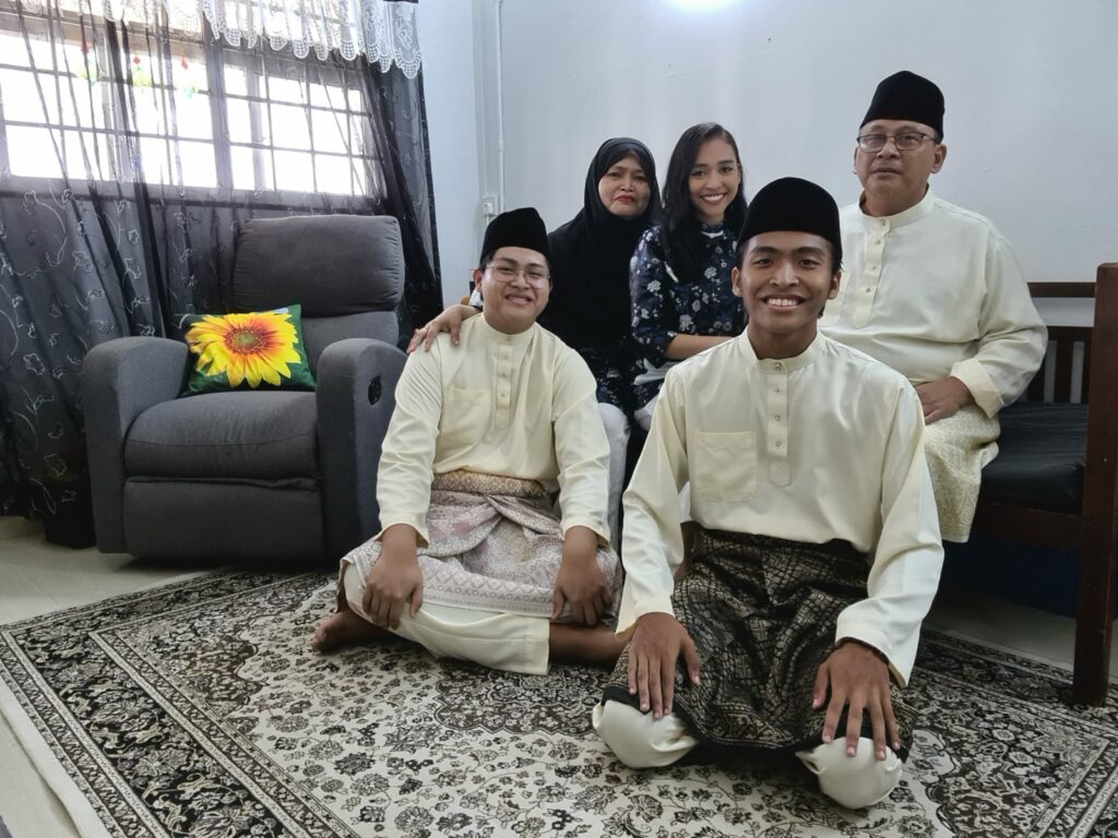 Mr Suhaimi with his wife and their 3 children